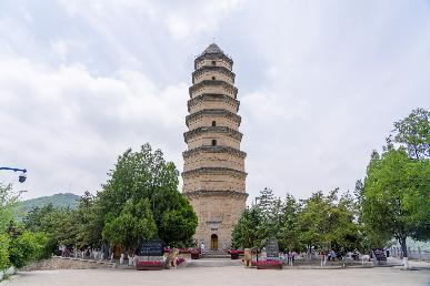 景點(diǎn)：寶塔山