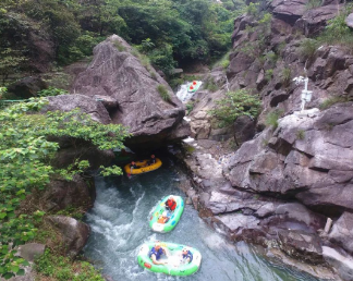 【清遠(yuǎn)2天】<入住山其洞度假村 筆架山瀑布、花卉越野車、CS野戰(zhàn)、營(yíng)地?zé)倔艋鹇短靕tv>